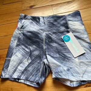 NWT LG Marika bike shorts